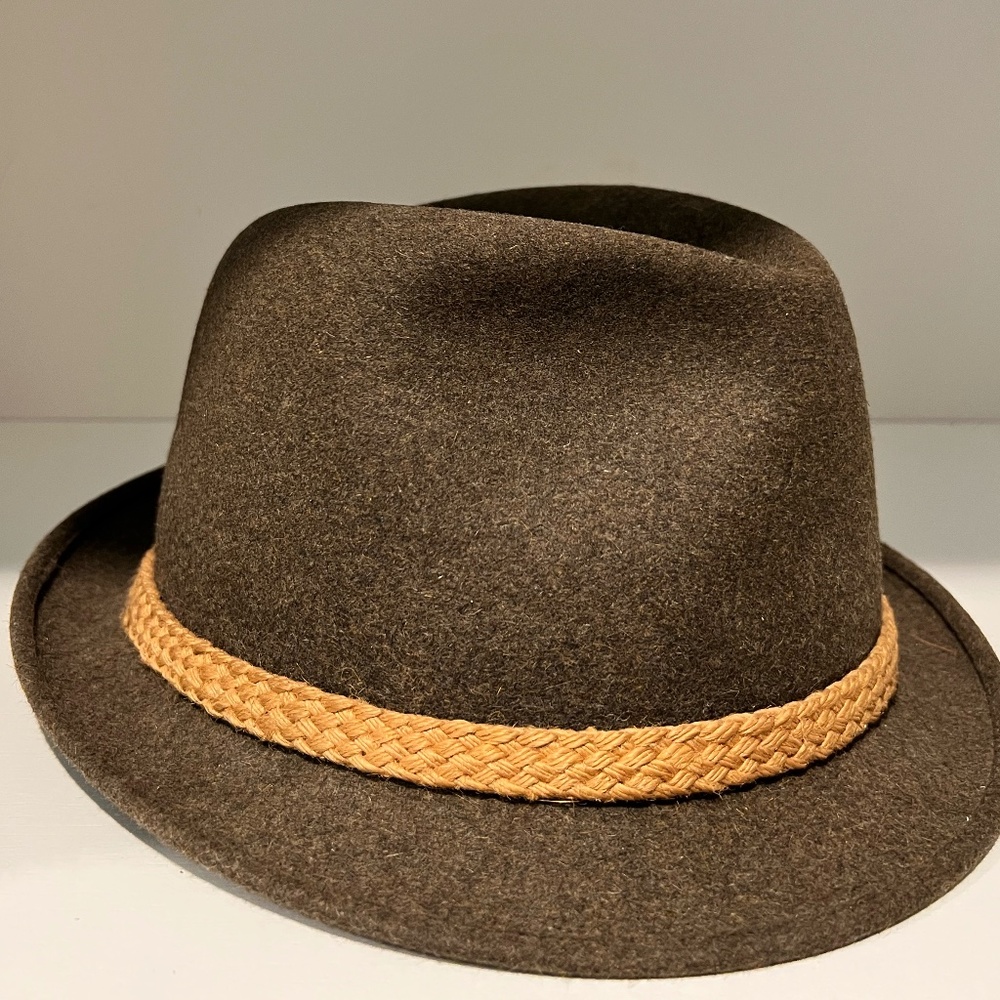 Hat - Picture 2 of 9